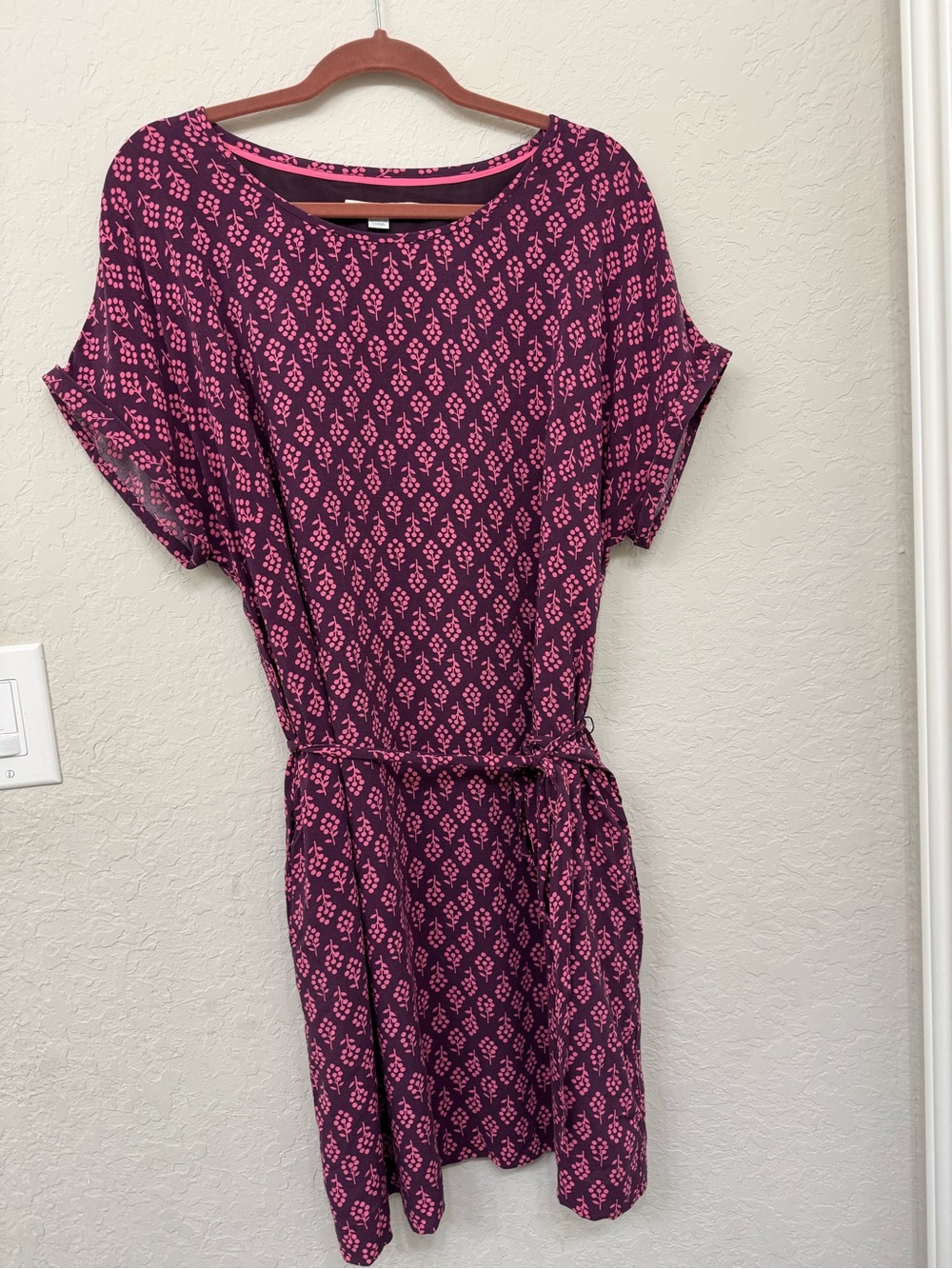 Boden Purple & Pink Printed Tie Waist Dress Size 14R Casual Short Sleeve Woman’s